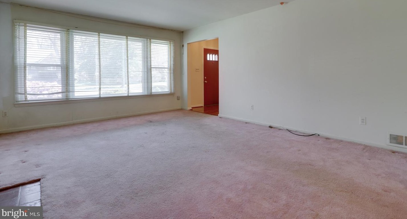 8802 2 Ave, Silver Spring MD 20910-2149 exterior