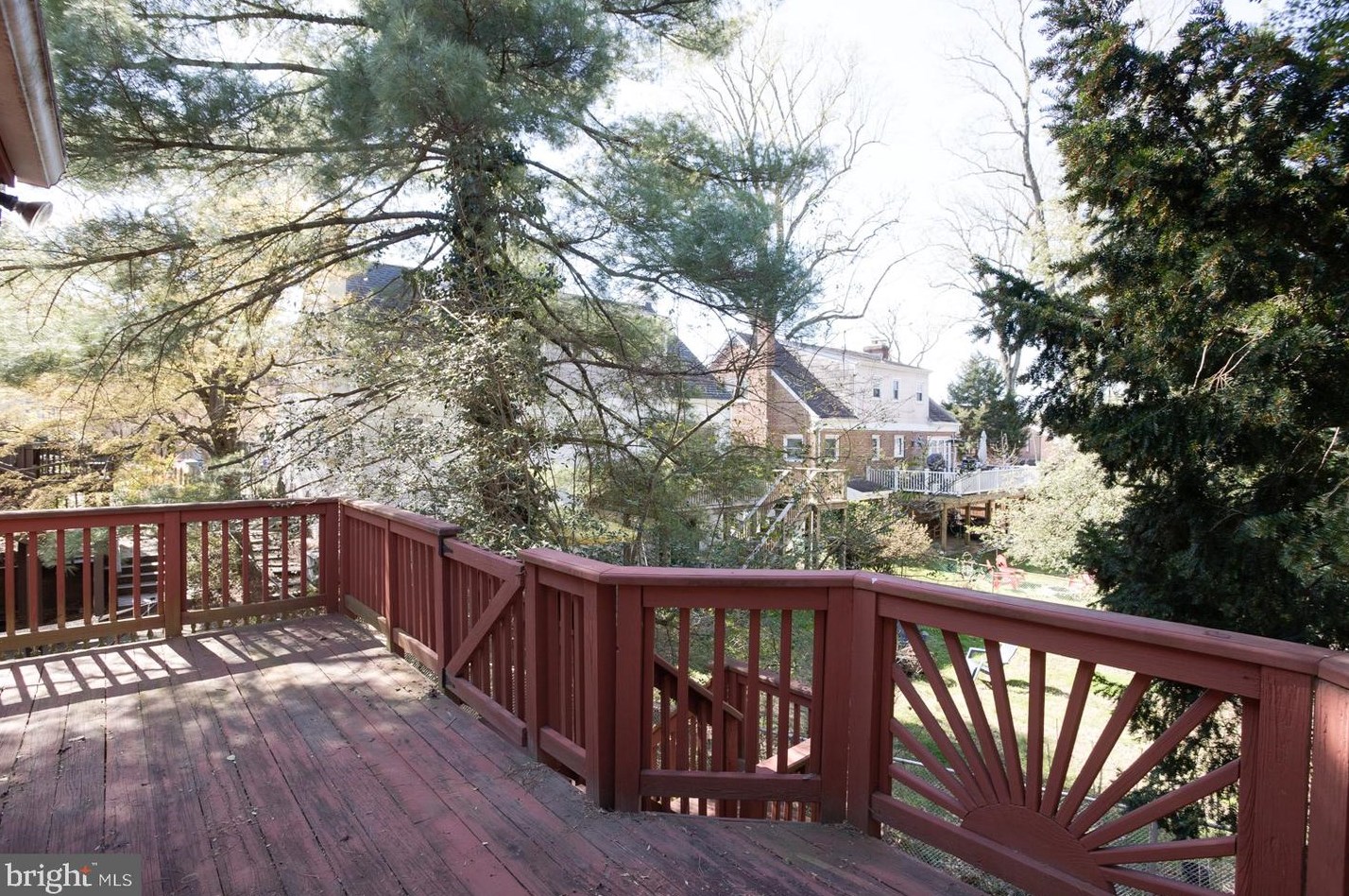 8802 2 Ave, Silver Spring MD 20910-2149 exterior