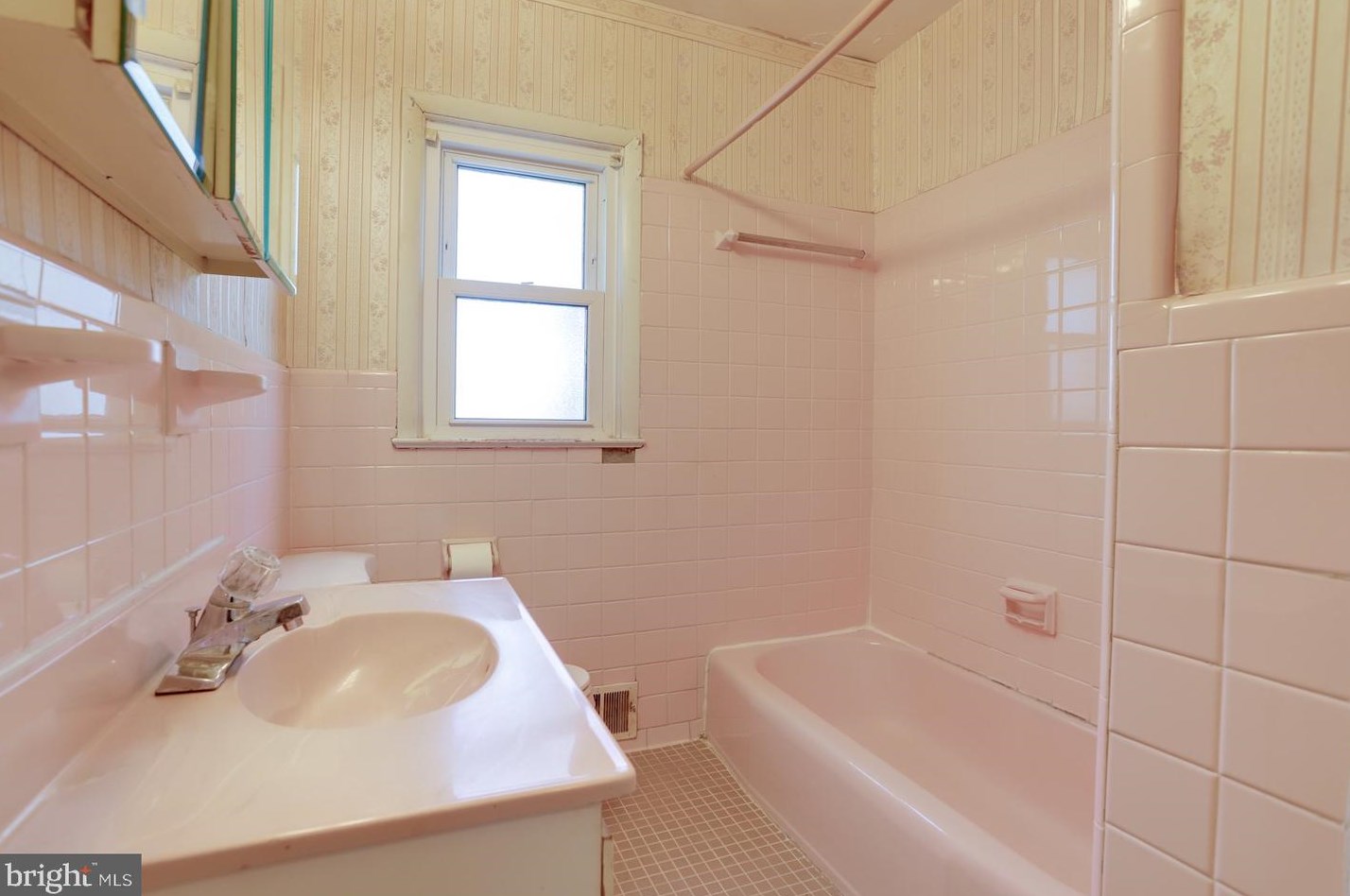 8802 2 Ave, Silver Spring MD 20910-2149 exterior