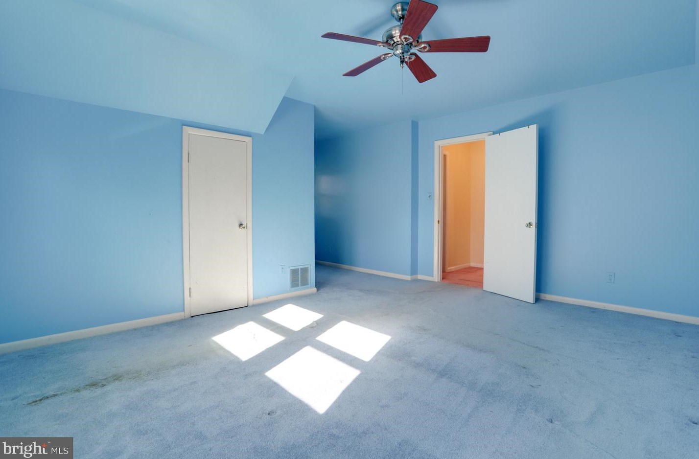 8802 2 Ave, Silver Spring MD 20910-2149 exterior