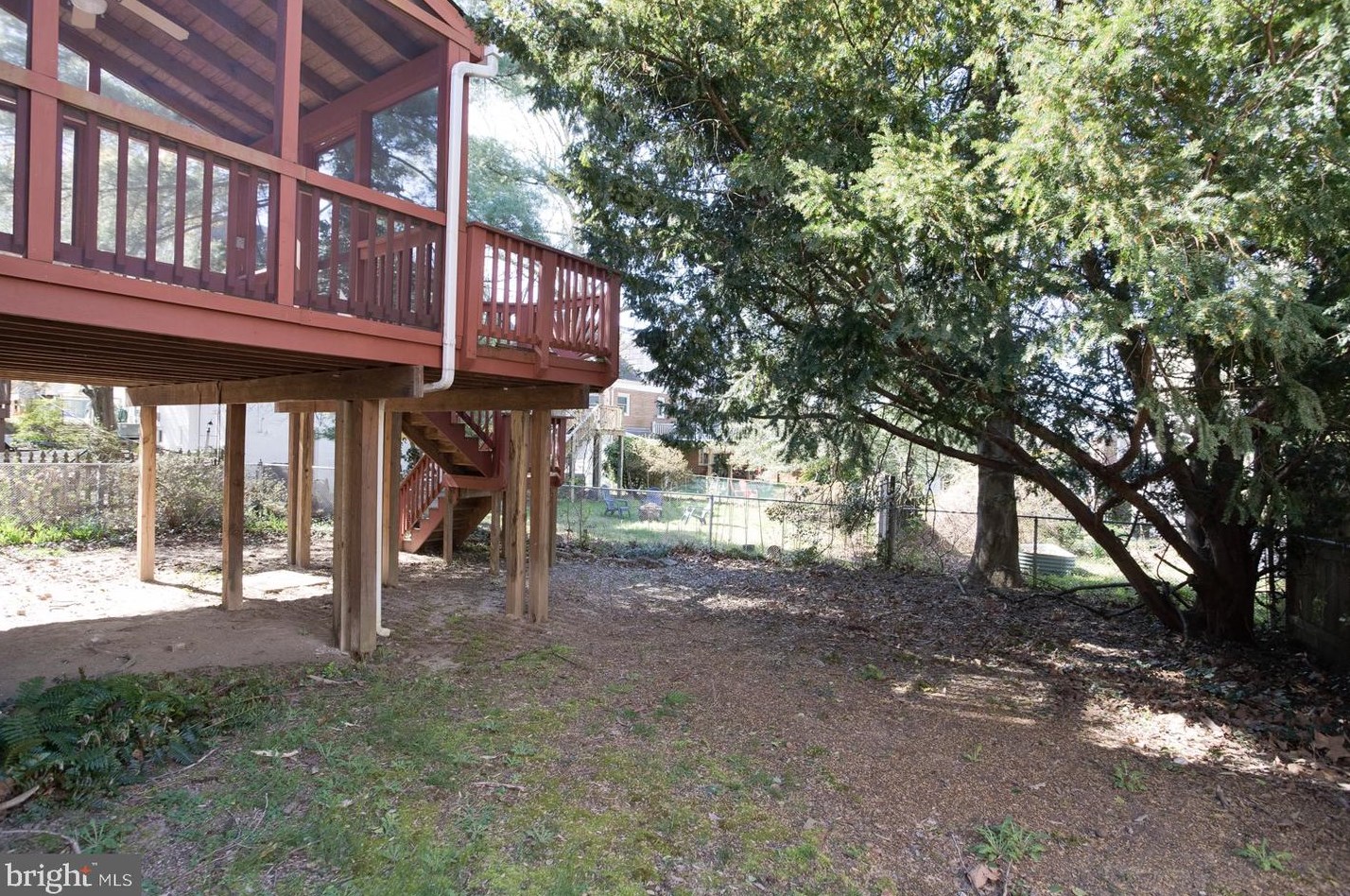 8802 2 Ave, Silver Spring MD 20910-2149 exterior