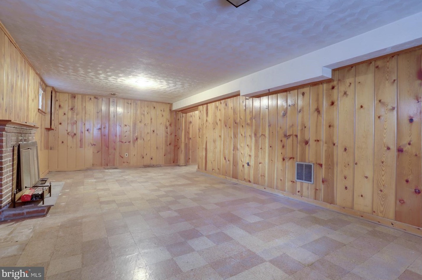 8802 2 Ave, Silver Spring MD 20910-2149 exterior