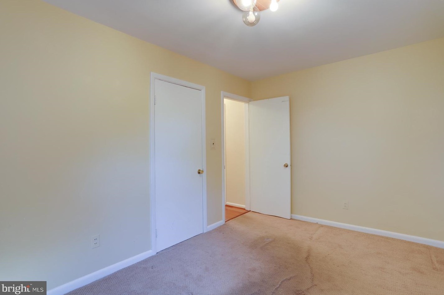 8802 2 Ave, Silver Spring MD 20910-2149 exterior