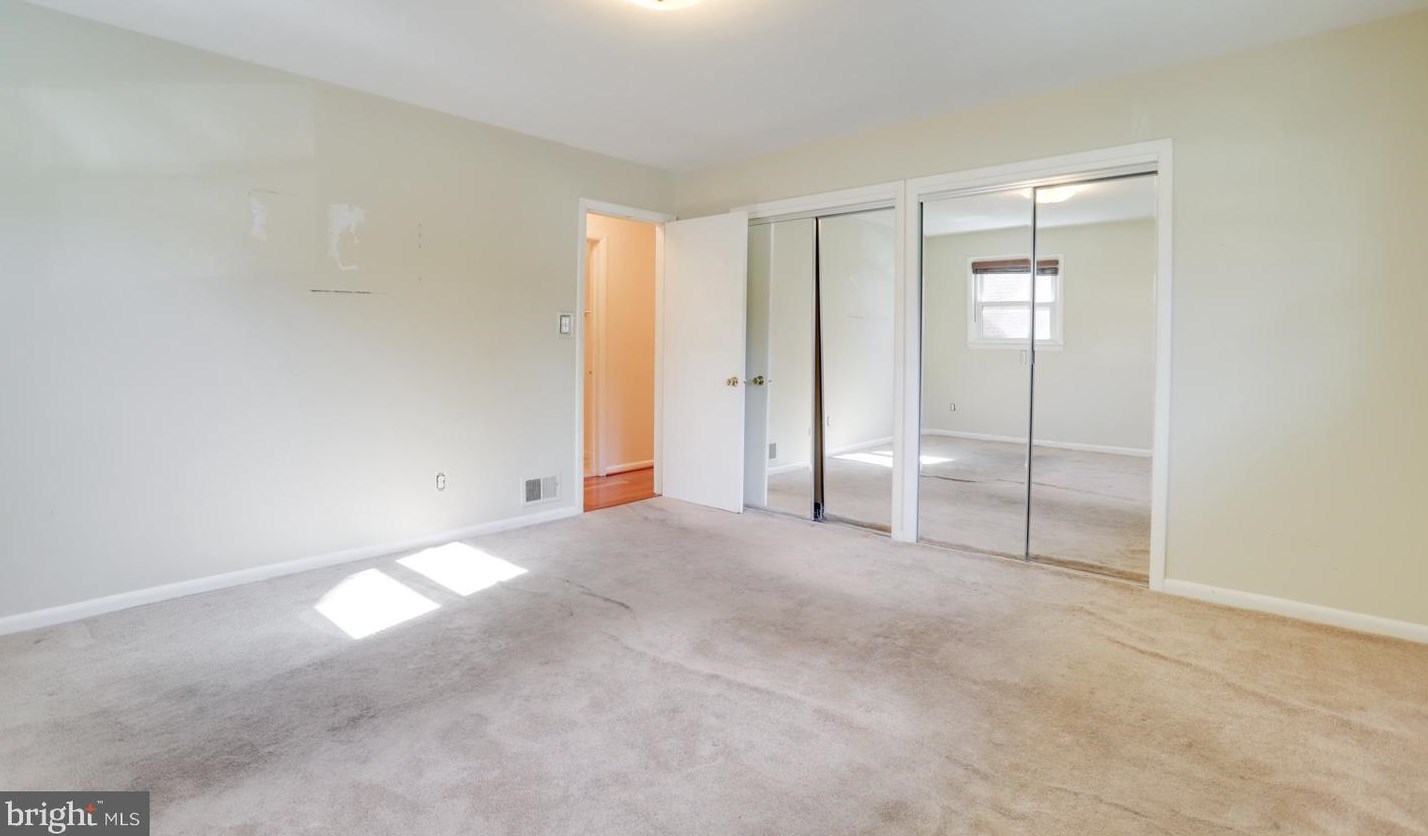 8802 2 Ave, Silver Spring MD 20910-2149 exterior