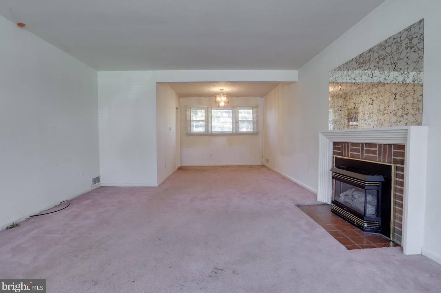 8802 2 Ave, Silver Spring MD 20910-2149 exterior