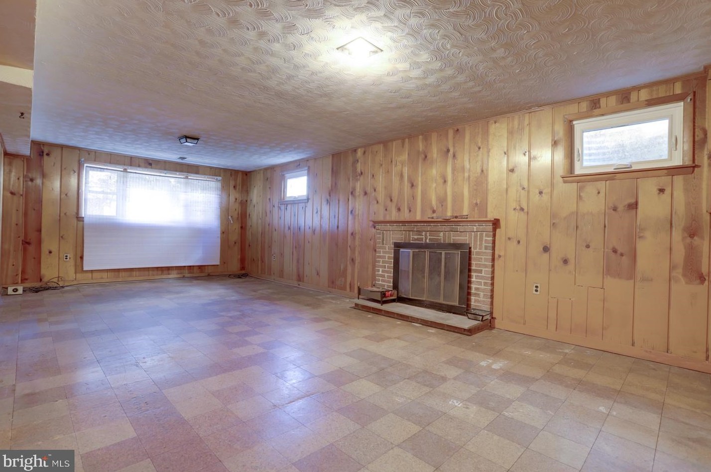 8802 2 Ave, Silver Spring MD 20910-2149 exterior