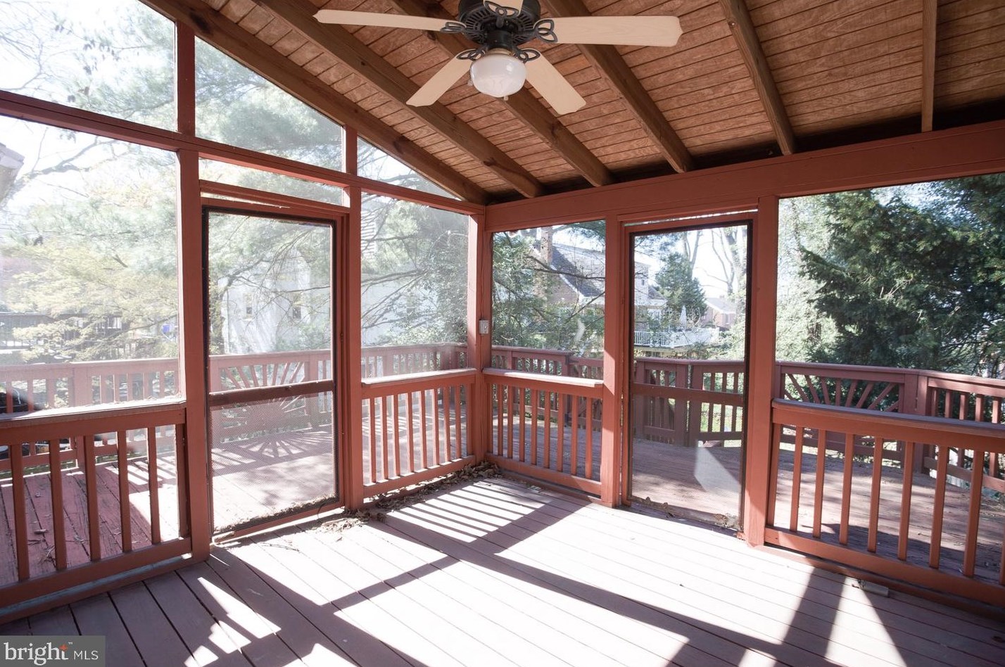 8802 2 Ave, Silver Spring MD 20910-2149 exterior