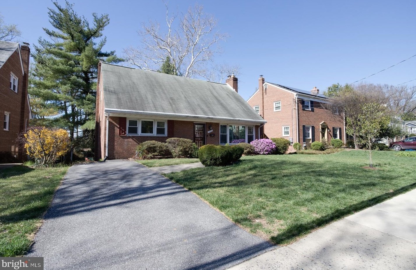 8802 2 Ave, Silver Spring MD 20910-2149 exterior