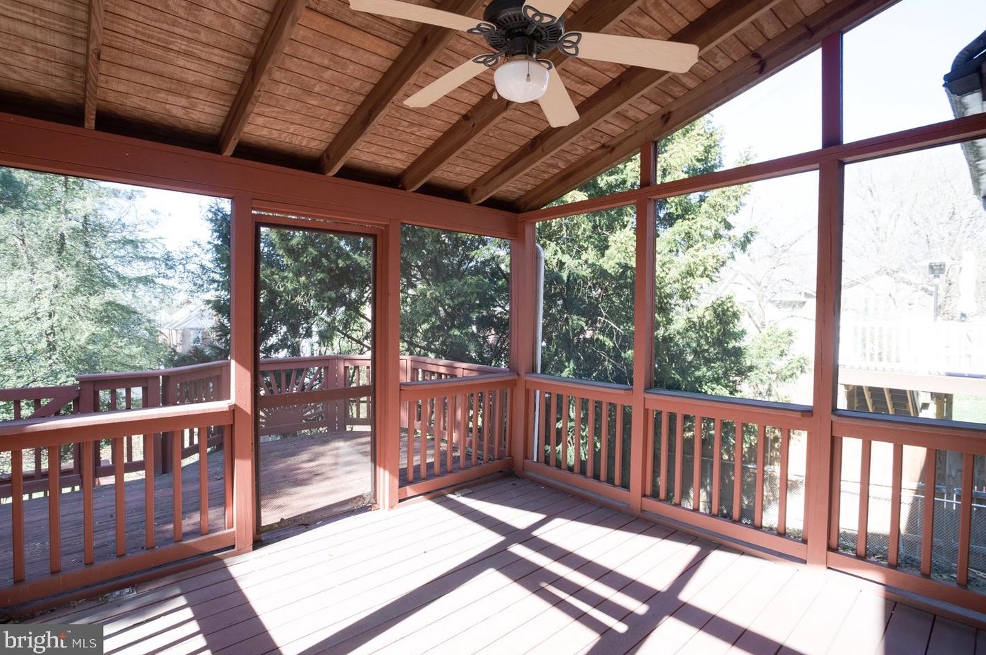 8802 2 Ave, Silver Spring MD 20910-2149 exterior