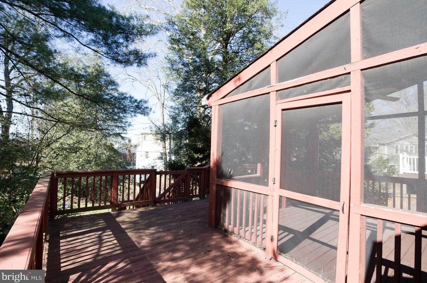 8802 2 Ave, Silver Spring MD 20910-2149 exterior