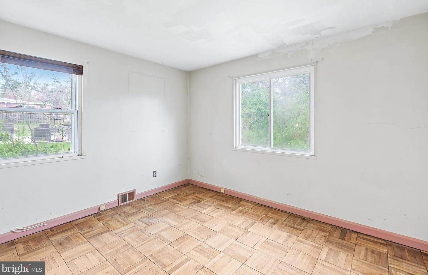 2413 Eccleston St, Silver Spring MD 20902-4830 exterior