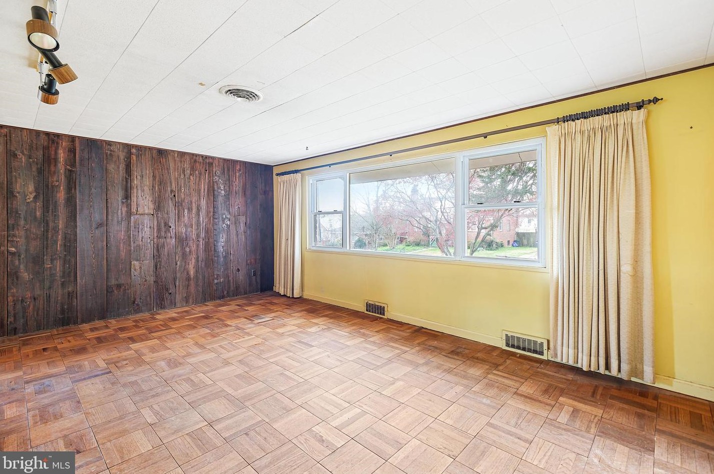 2413 Eccleston St, Silver Spring MD 20902-4830 exterior