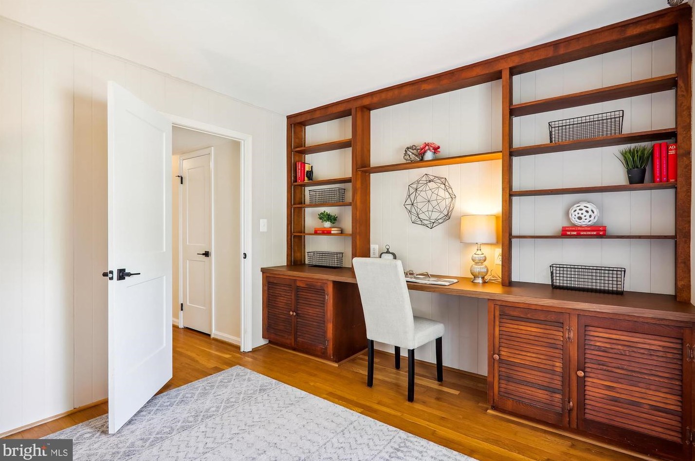 11301 Rolling House Rd, Rockville MD  20852-4538 exterior