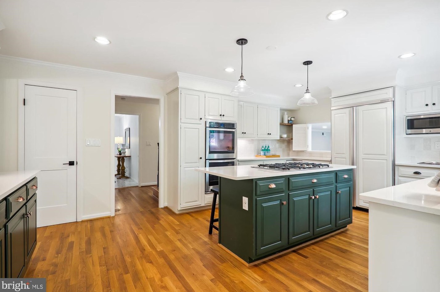 11301 Rolling House Rd, Rockville MD  20852-4538 exterior