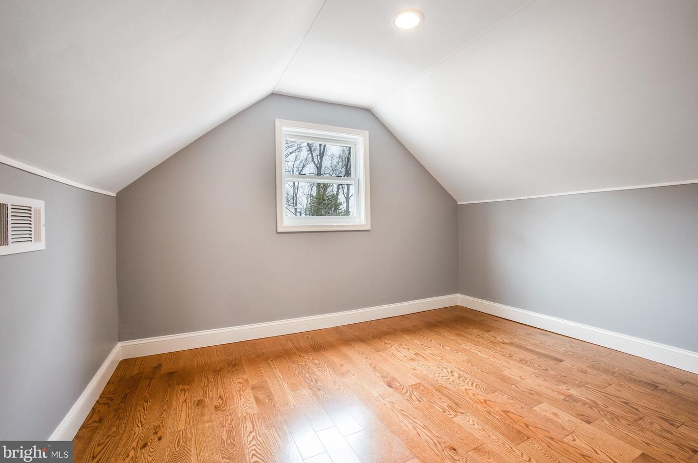 11613 College View Dr, Silver Spring MD 20902-2430 exterior