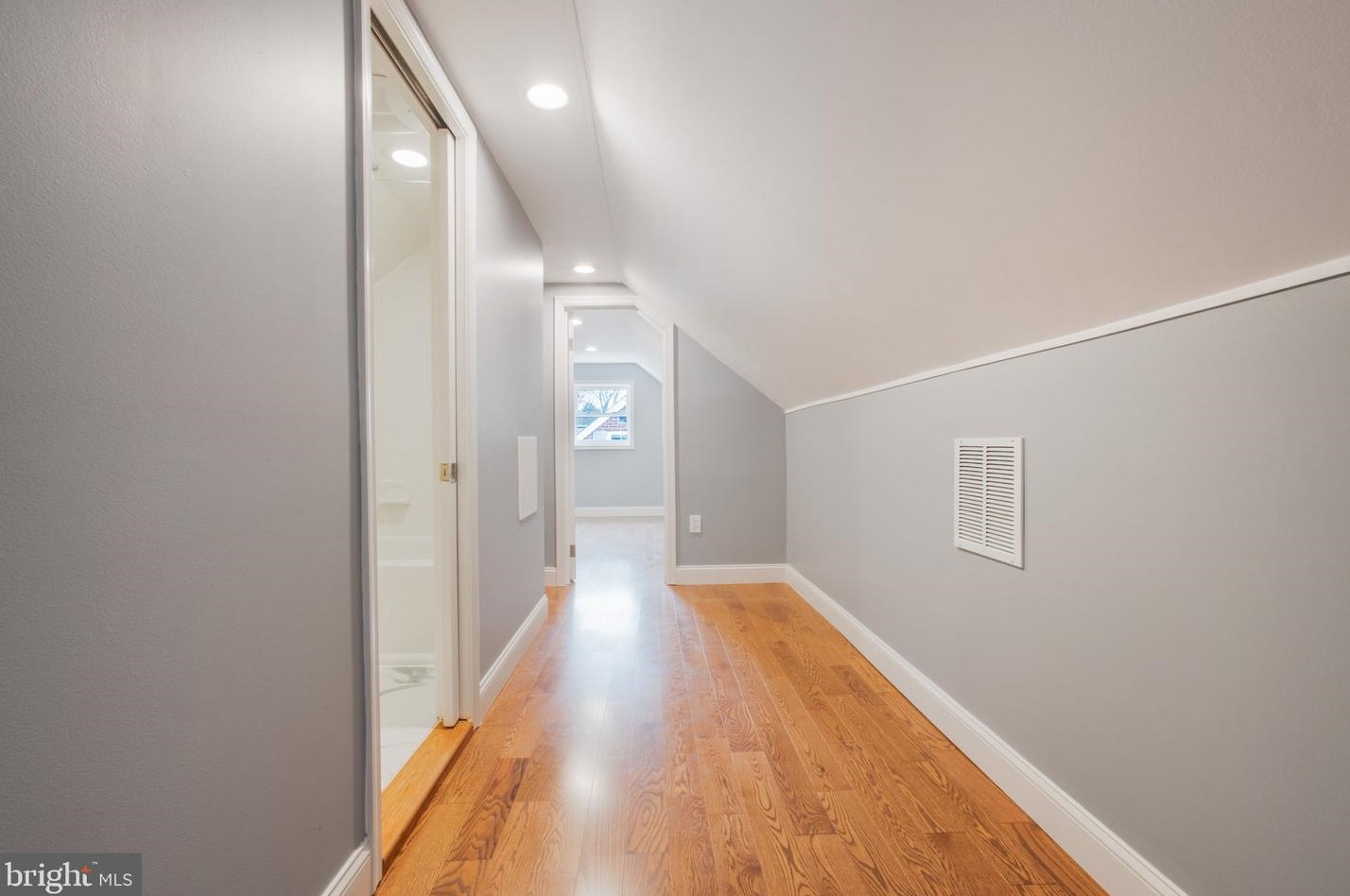 11613 College View Dr, Silver Spring MD 20902-2430 exterior