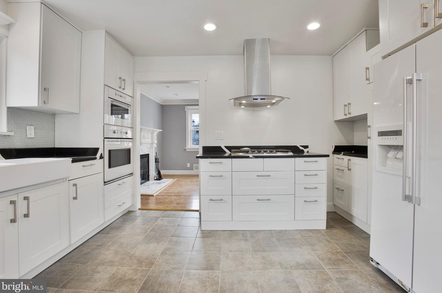 11613 College View Dr, Silver Spring MD 20902-2430 exterior