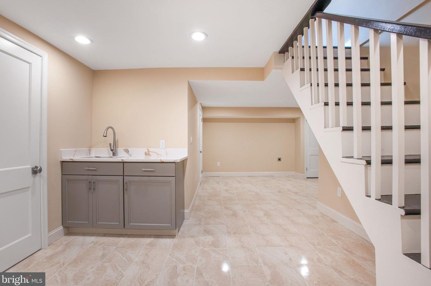 11613 College View Dr, Silver Spring MD 20902-2430 exterior