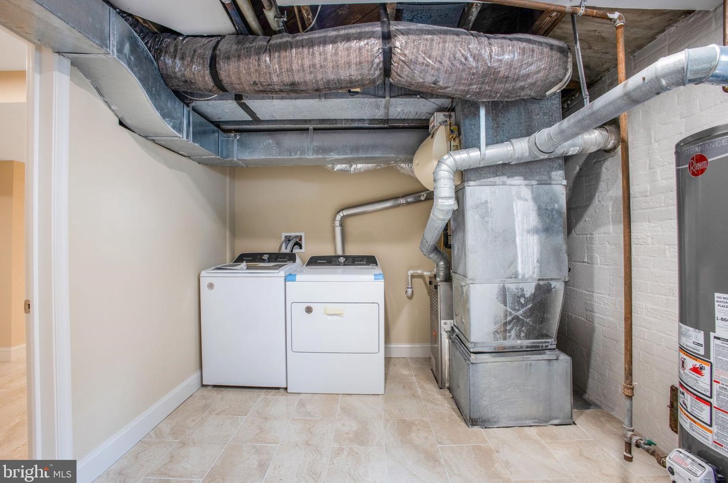 11613 College View Dr, Silver Spring MD 20902-2430 exterior