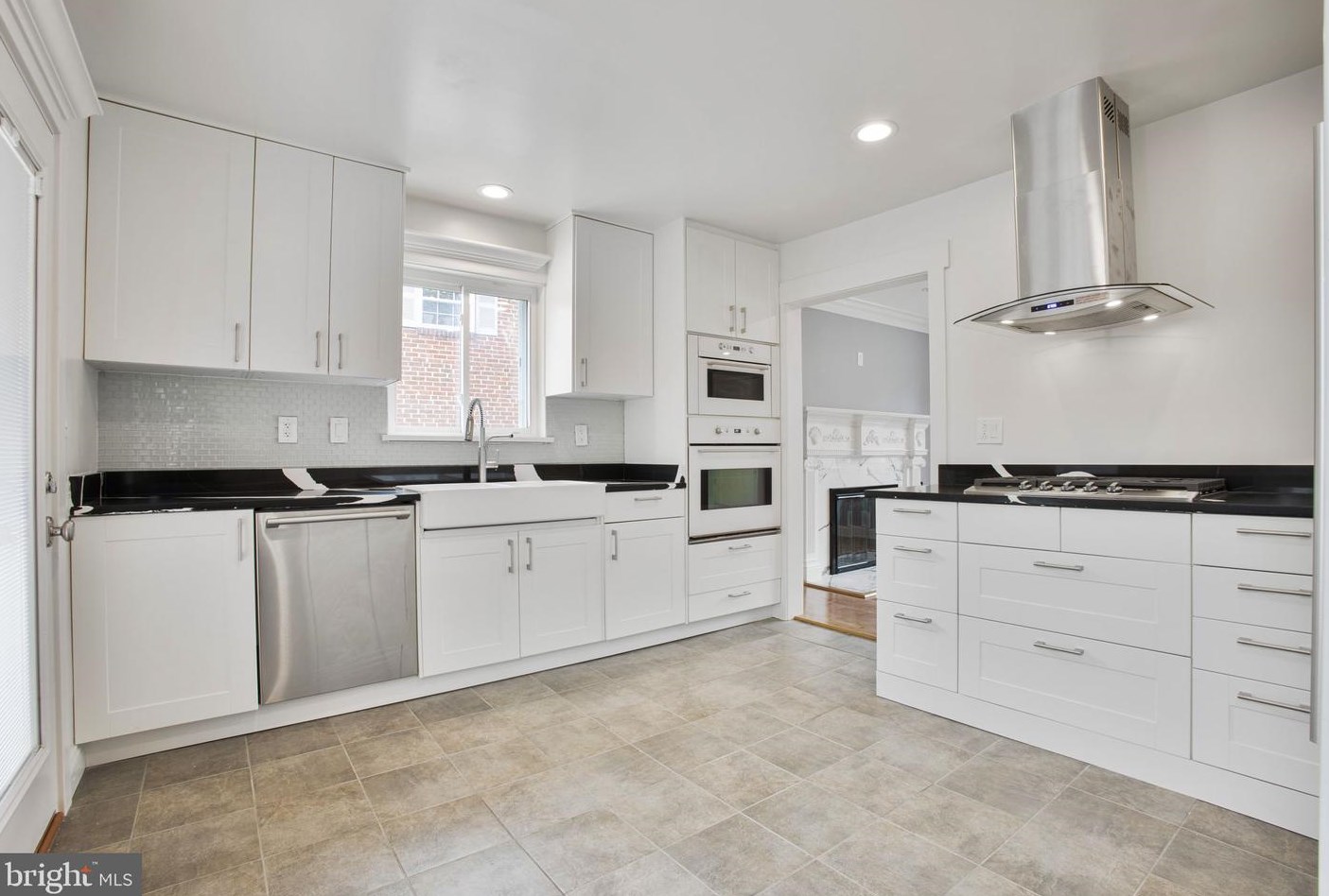 11613 College View Dr, Silver Spring MD 20902-2430 exterior