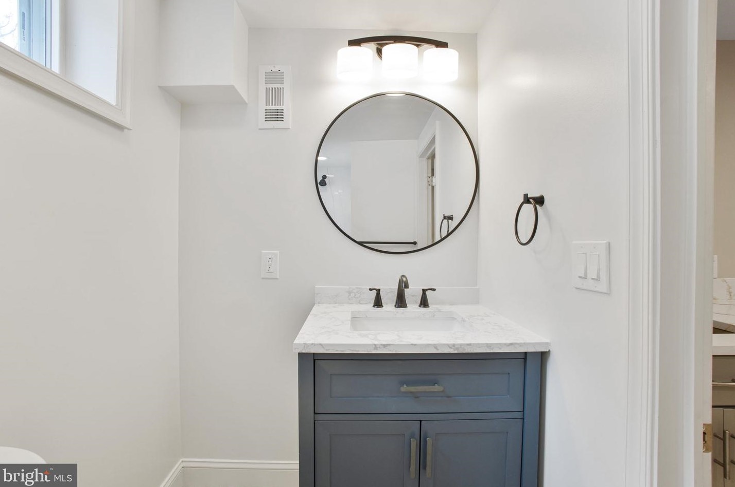 11613 College View Dr, Silver Spring MD 20902-2430 exterior