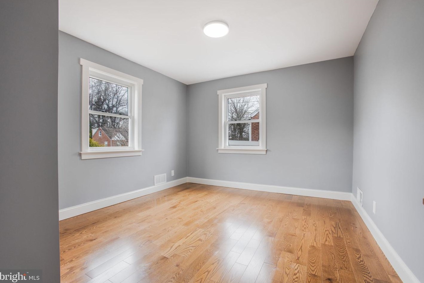 11613 College View Dr, Silver Spring MD 20902-2430 exterior