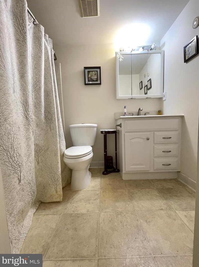 440 Girard St, Gaithersburg MD 20877-3321 exterior