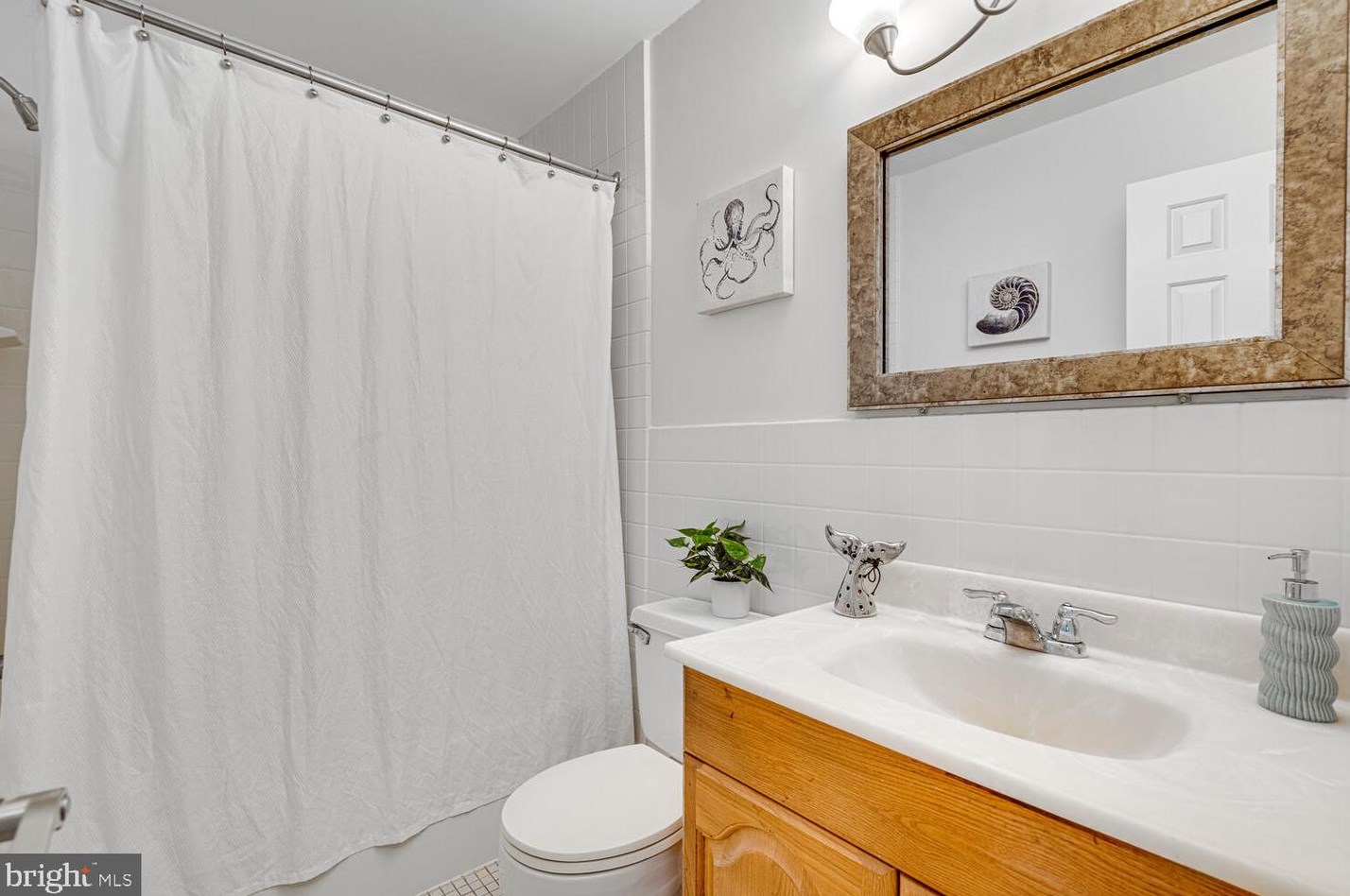 17605 Cashell Rd, Rockville MD 20853-1205 exterior