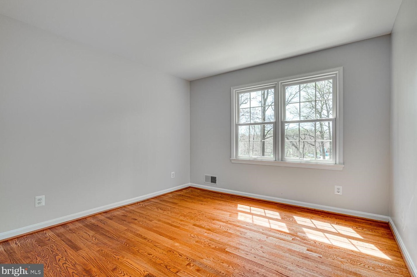 17605 Cashell Rd, Rockville MD 20853-1205 exterior