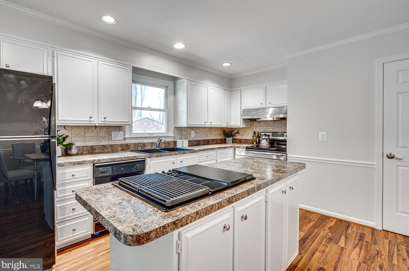 17605 Cashell Rd, Rockville MD 20853-1205 exterior