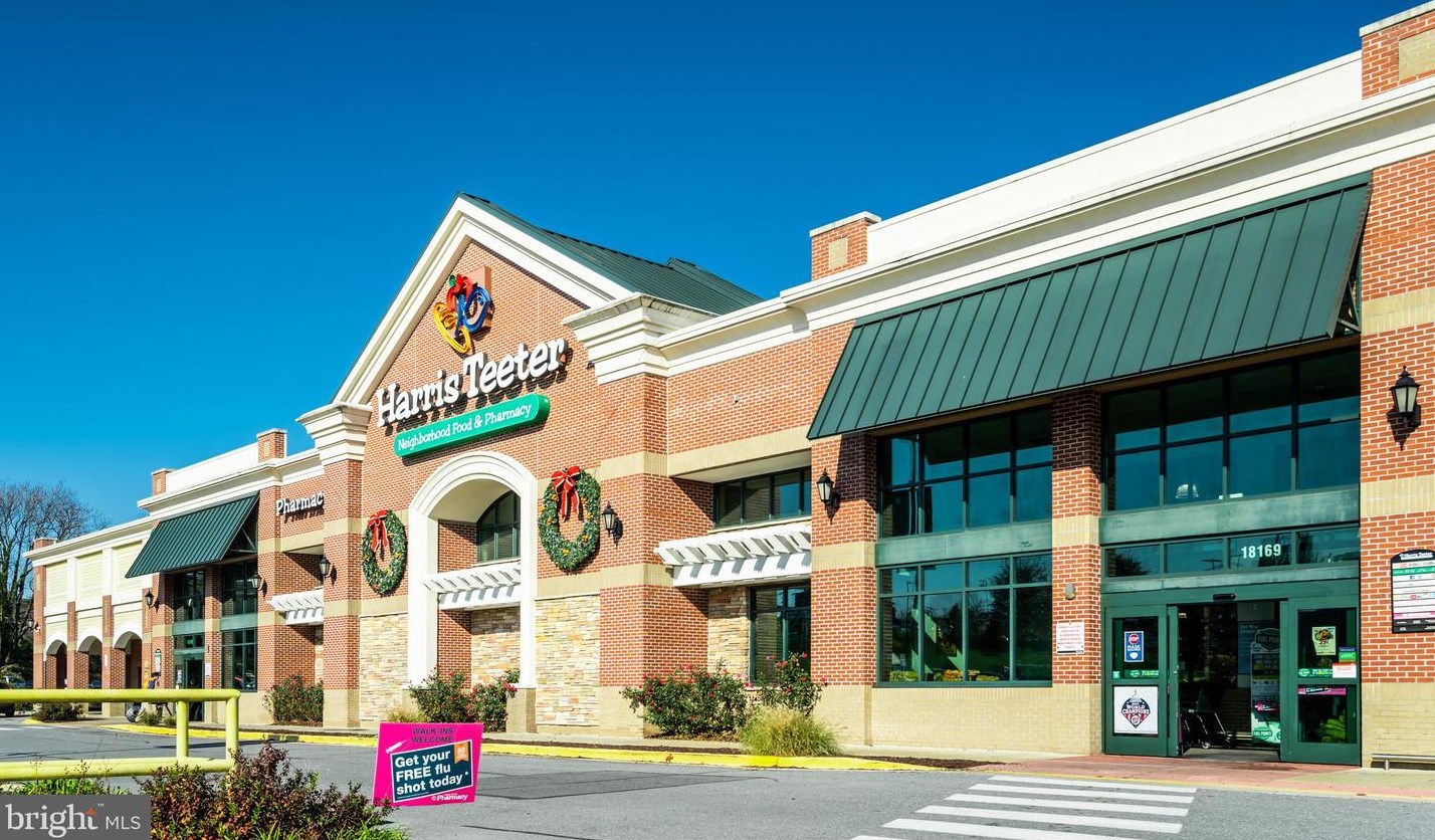 17605 Cashell Rd, Rockville MD 20853-1205 exterior