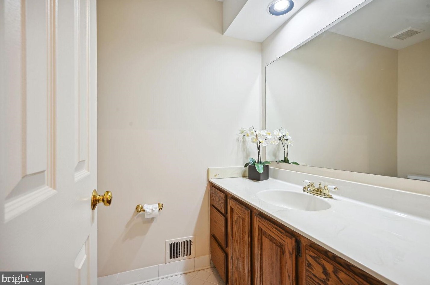 2807 Regina Dr, Silver Spring MD 20906-5354 exterior