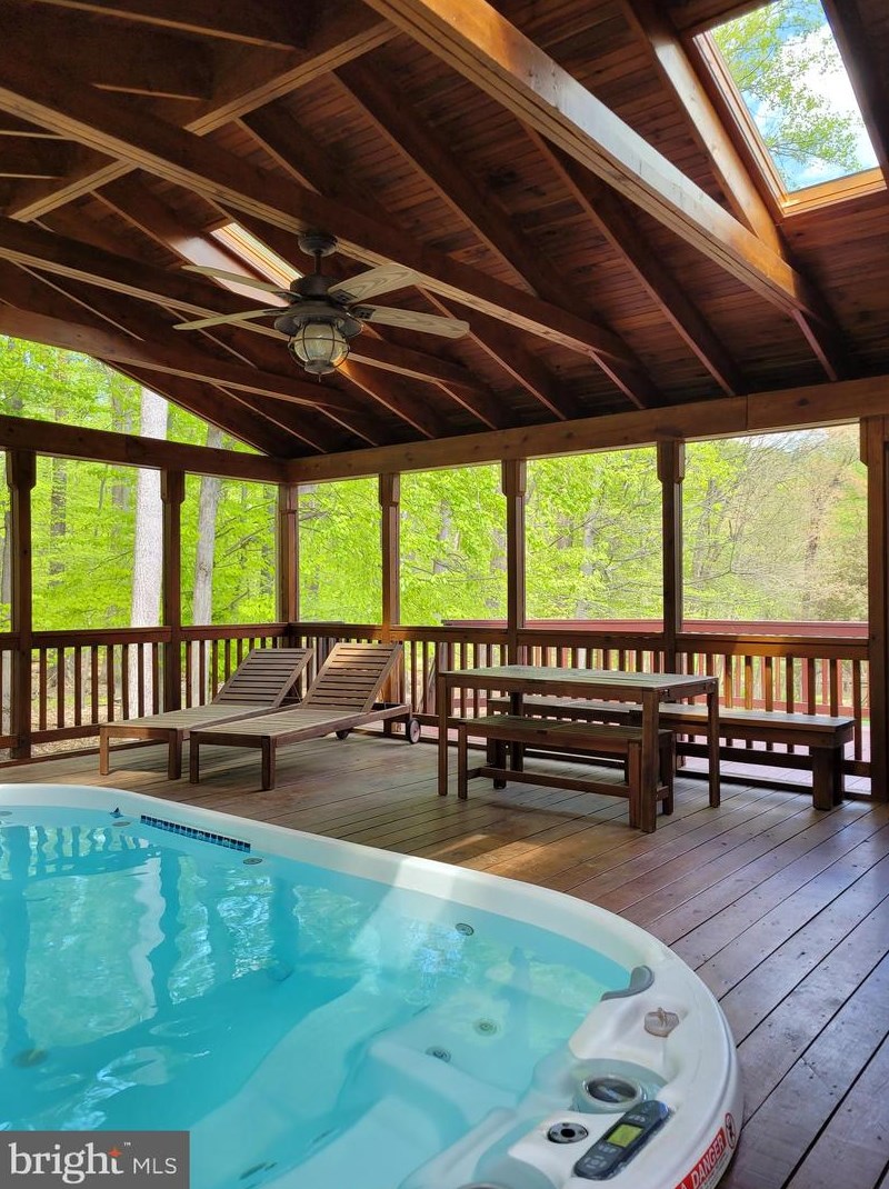 2807 Regina Dr, Silver Spring MD 20906-5354 exterior