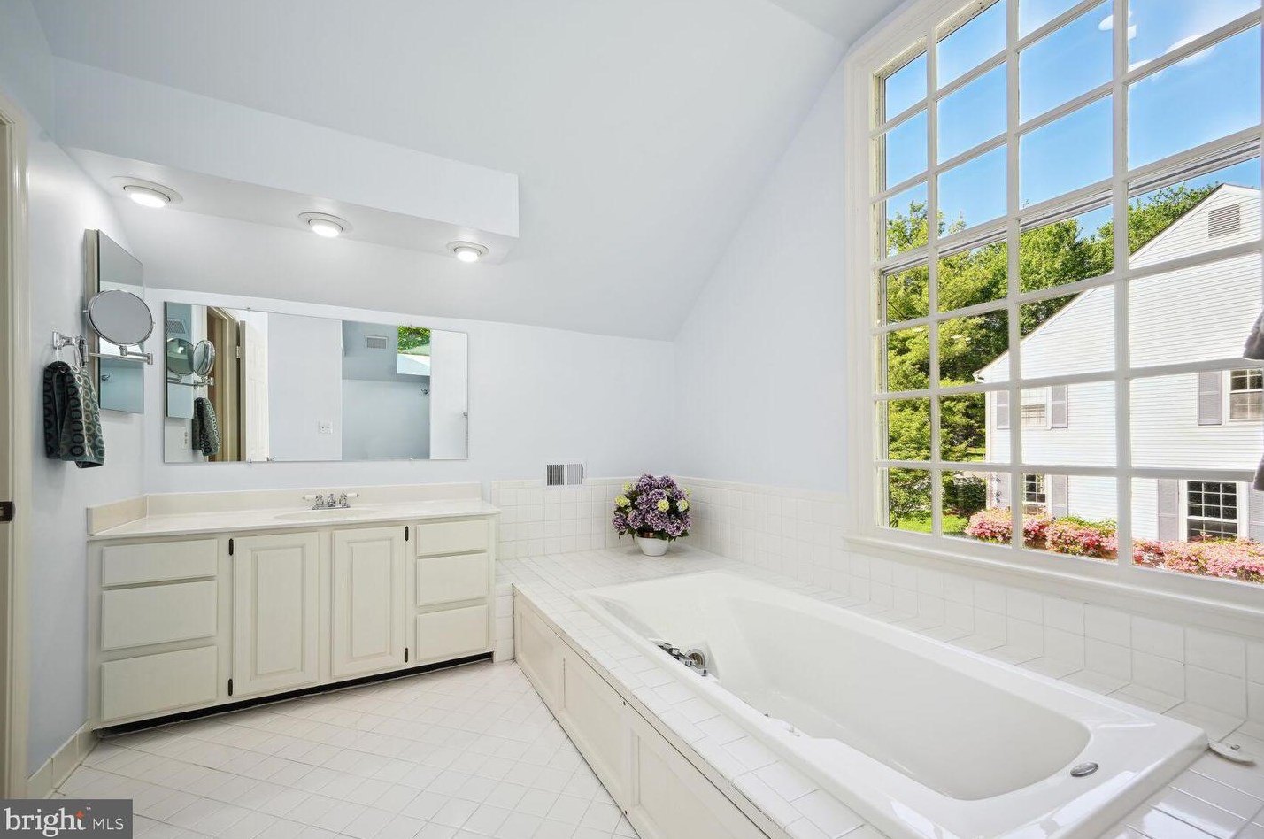 2807 Regina Dr, Silver Spring MD 20906-5354 exterior