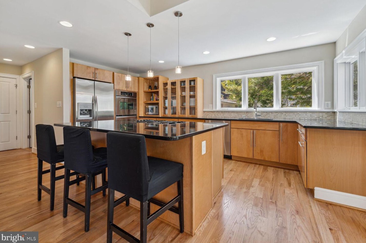 11201 Freas Dr, Gaithersburg MD  20878-2507 exterior