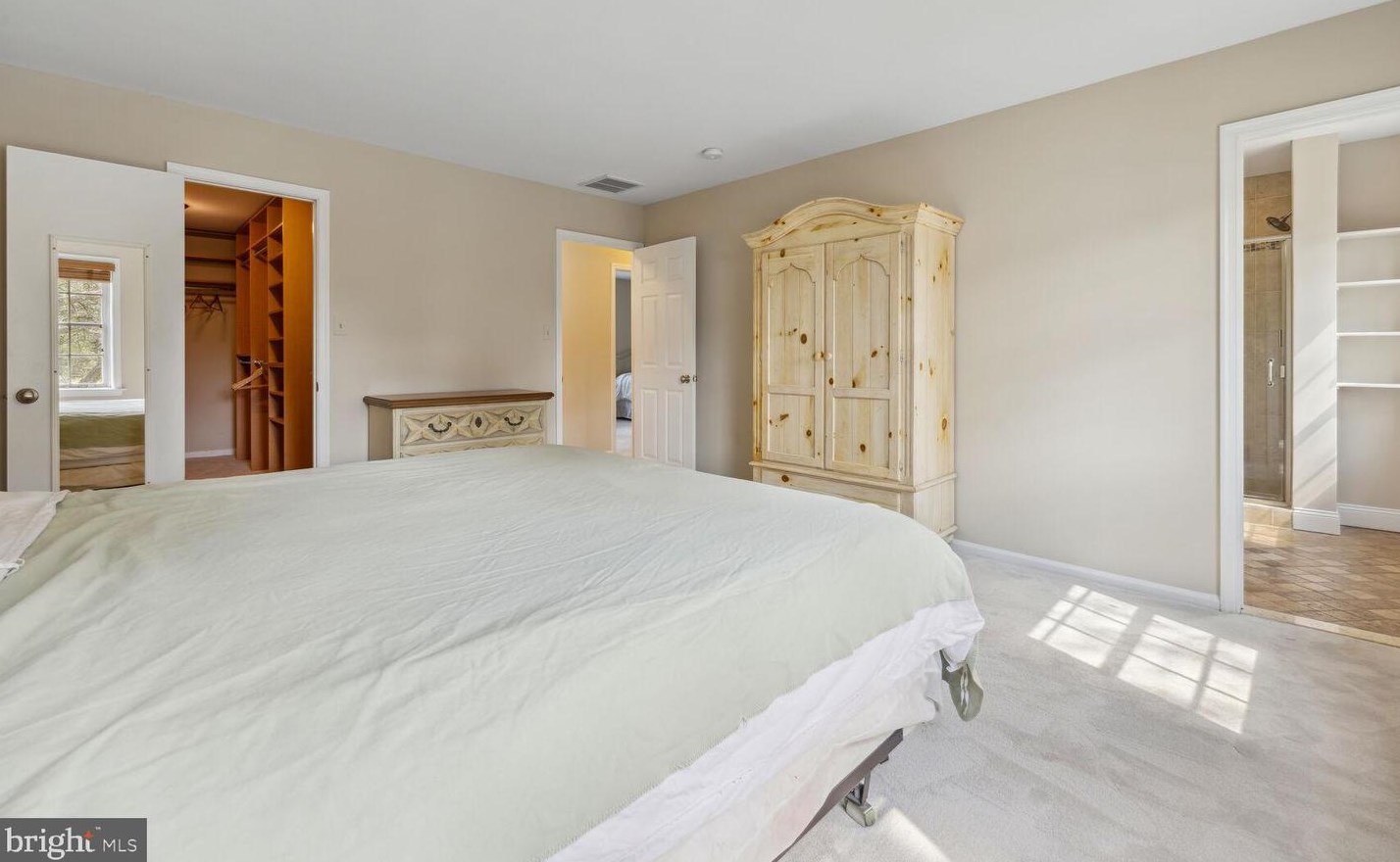 11201 Freas Dr, Gaithersburg MD  20878-2507 exterior