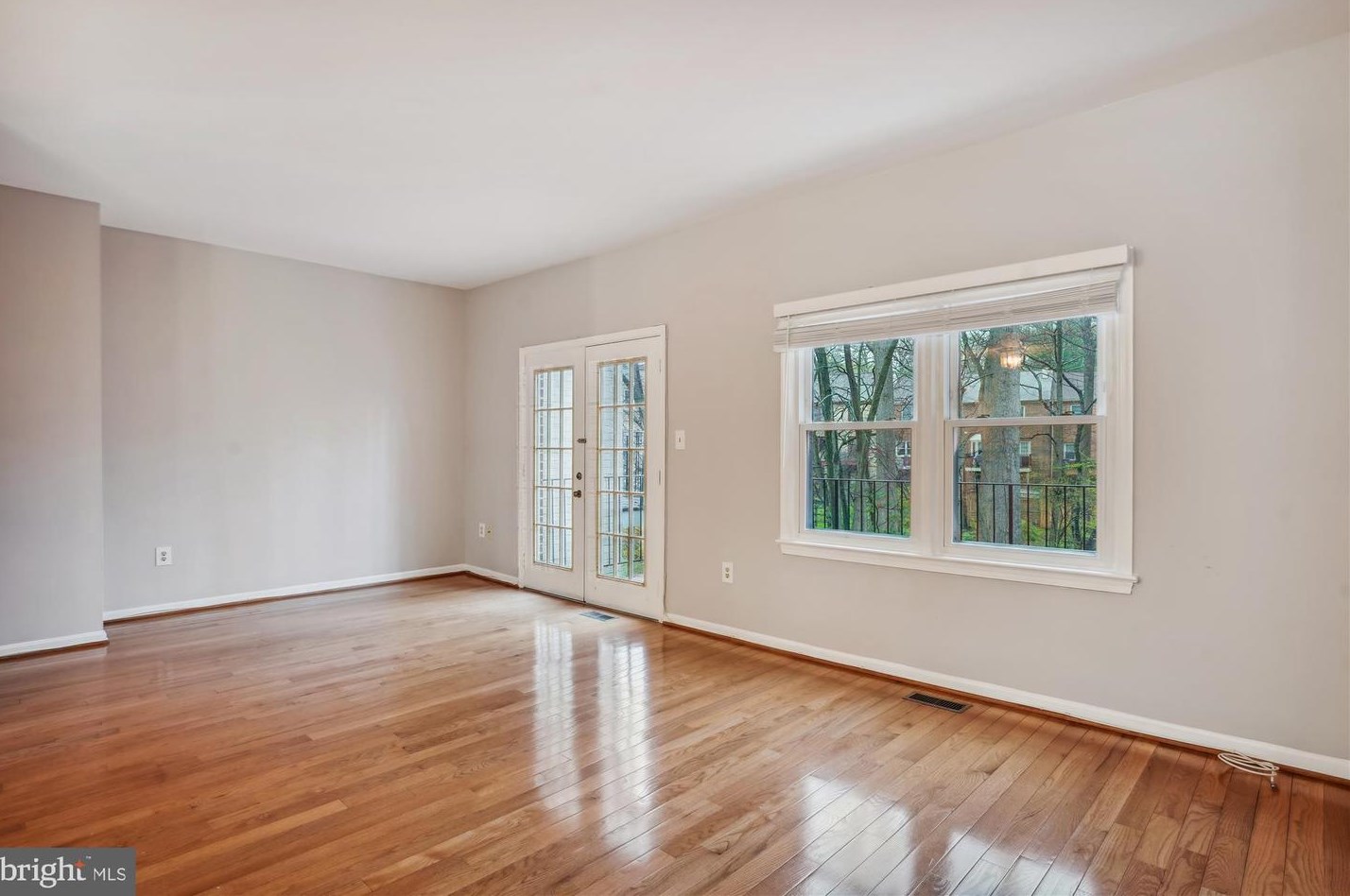 7557 Heatherton Ln, Rockville MD  20854-3221 exterior