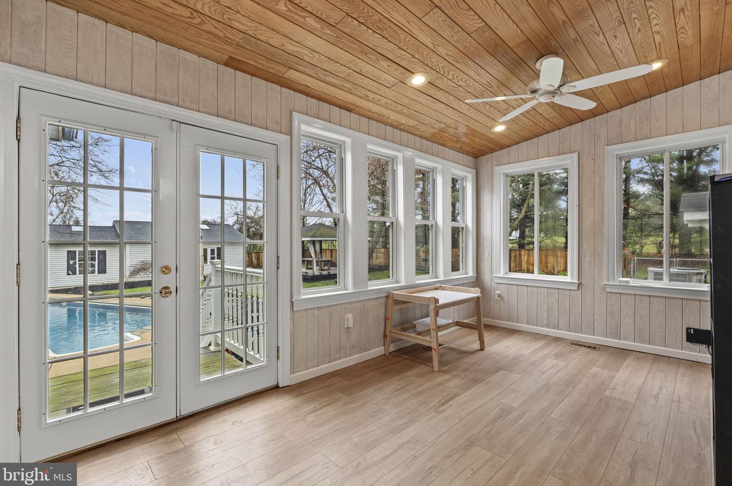 23520 Pocahontas Dr, Gaithersburg MD  20882-3216 exterior