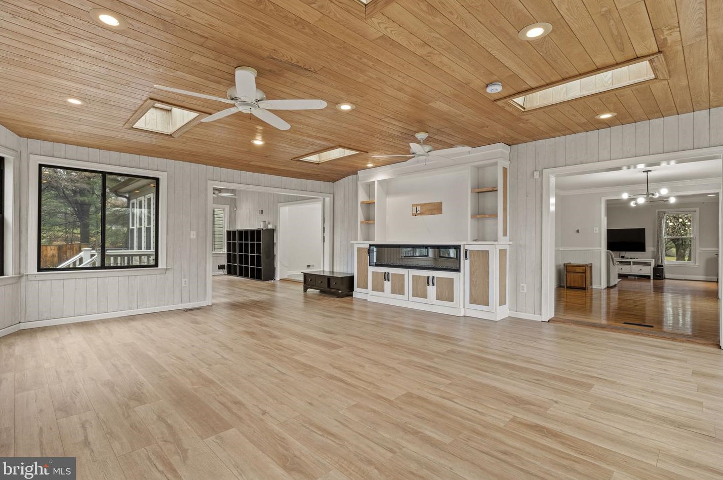 23520 Pocahontas Dr, Gaithersburg MD  20882-3216 exterior