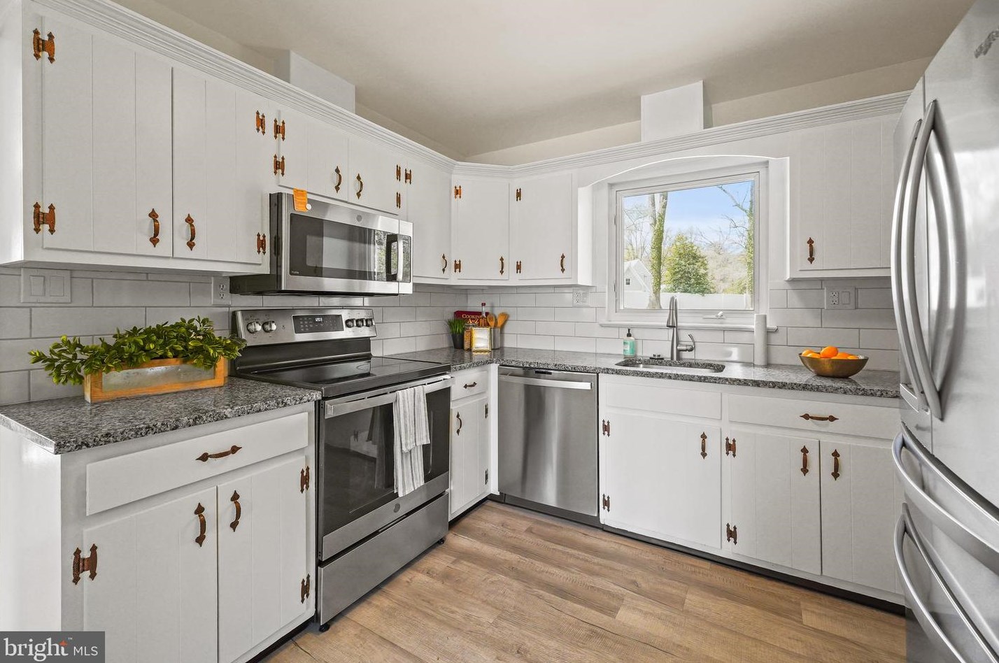 10608 Shady Cir, Silver Spring MD 20903-1236 exterior