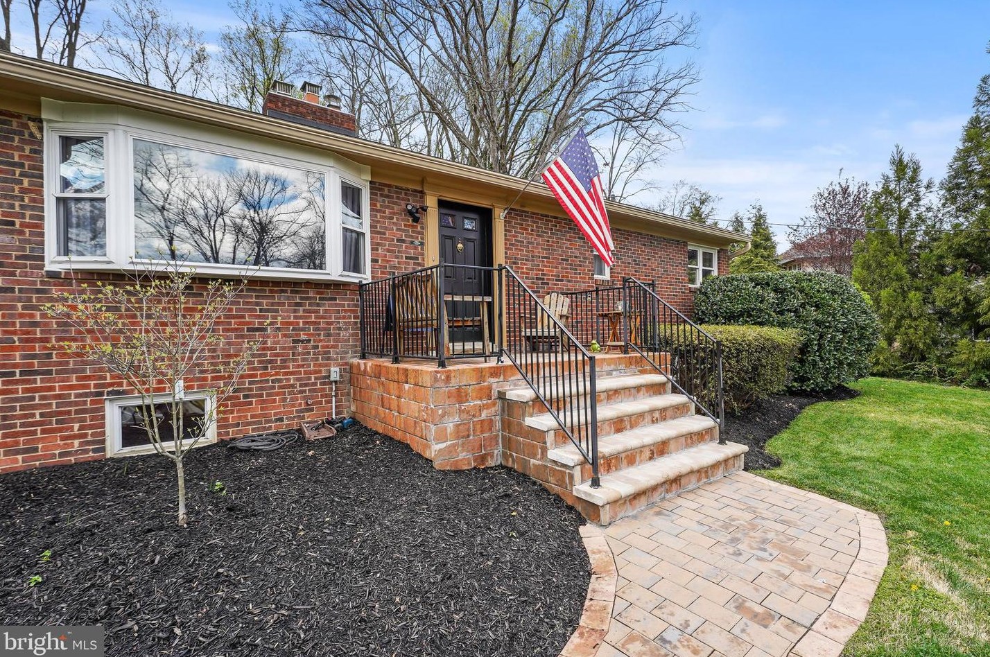 10608 Shady Cir, Silver Spring MD 20903-1236 exterior