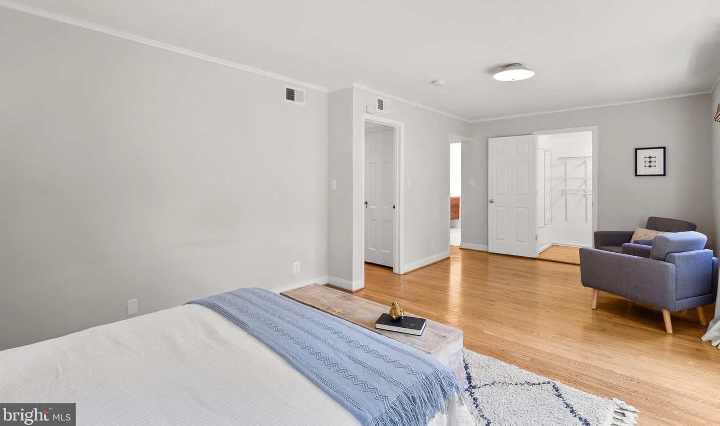 505 Ellsworth Dr, Silver Spring MD  20910-4224 exterior