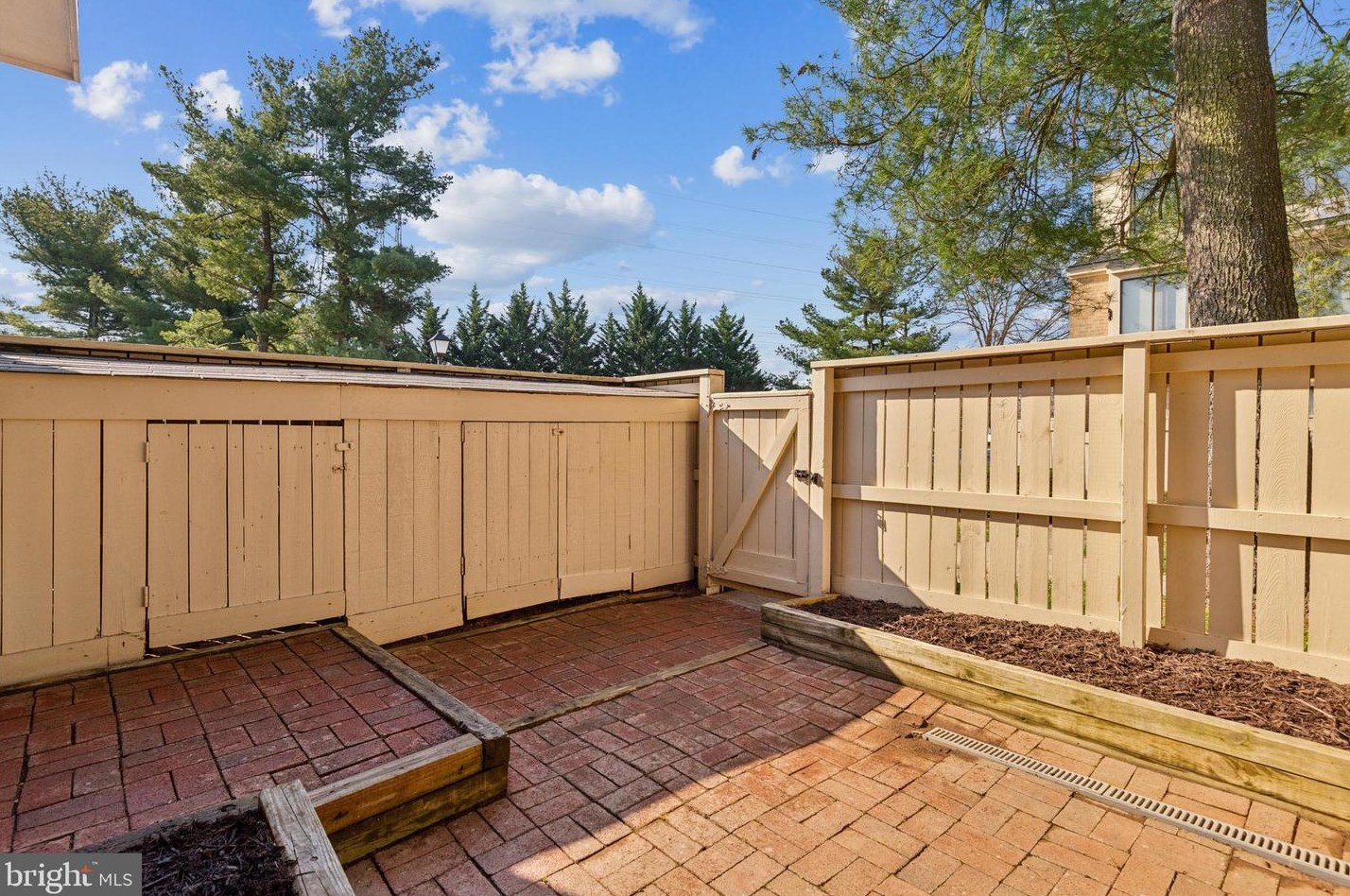 20130 Welbeck Ter, Gaithersburg MD  20886-4301 exterior