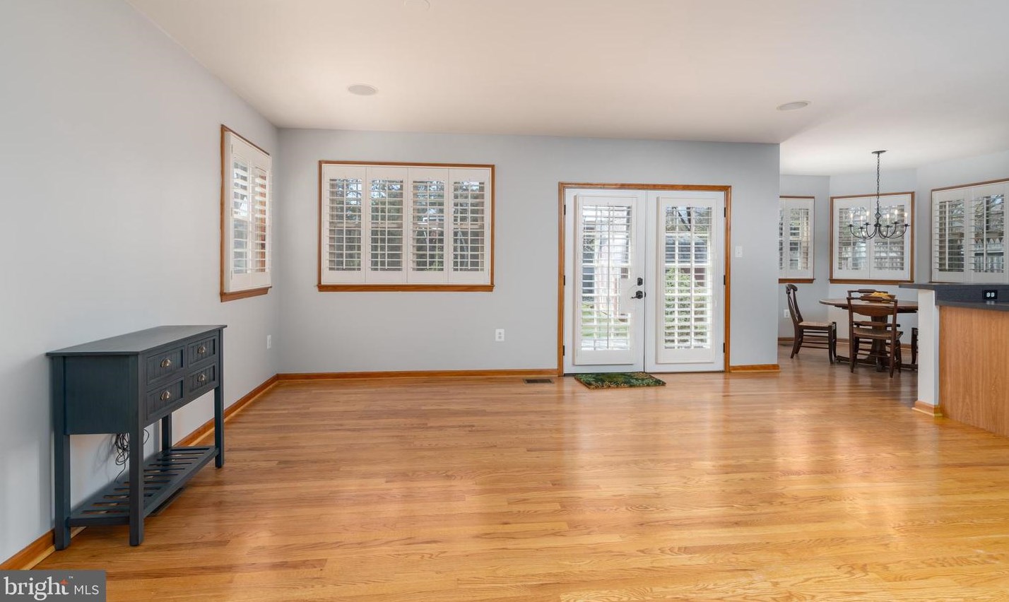 10512 Amherst Ave, Silver Spring MD  20902-4214 exterior