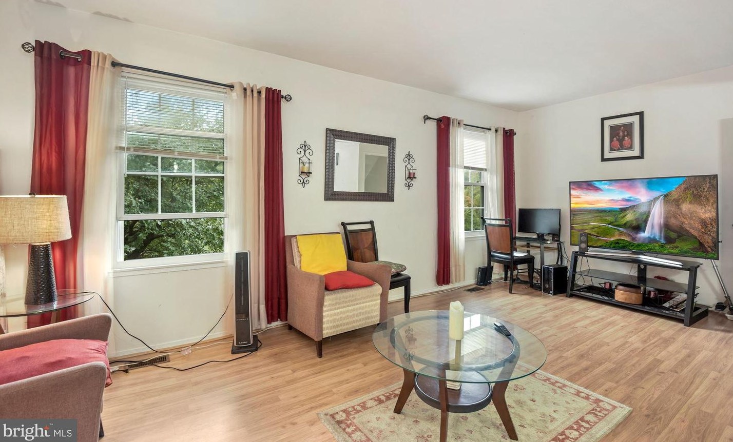 15936 Indian Hills Ter, Rockville MD  20855-2625 exterior