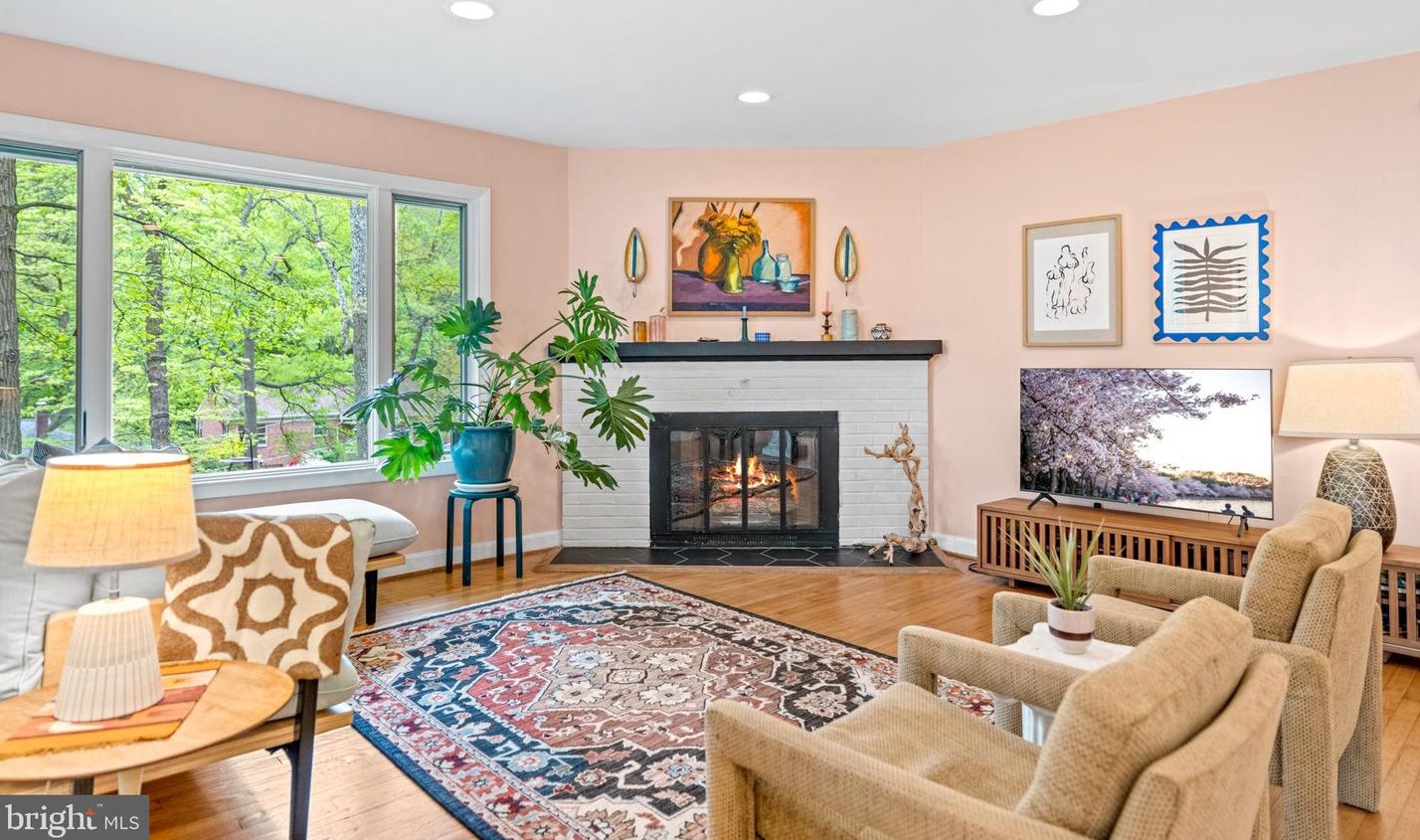 7408 Aspen Ave, Silver Spring MD  20912-5447 exterior