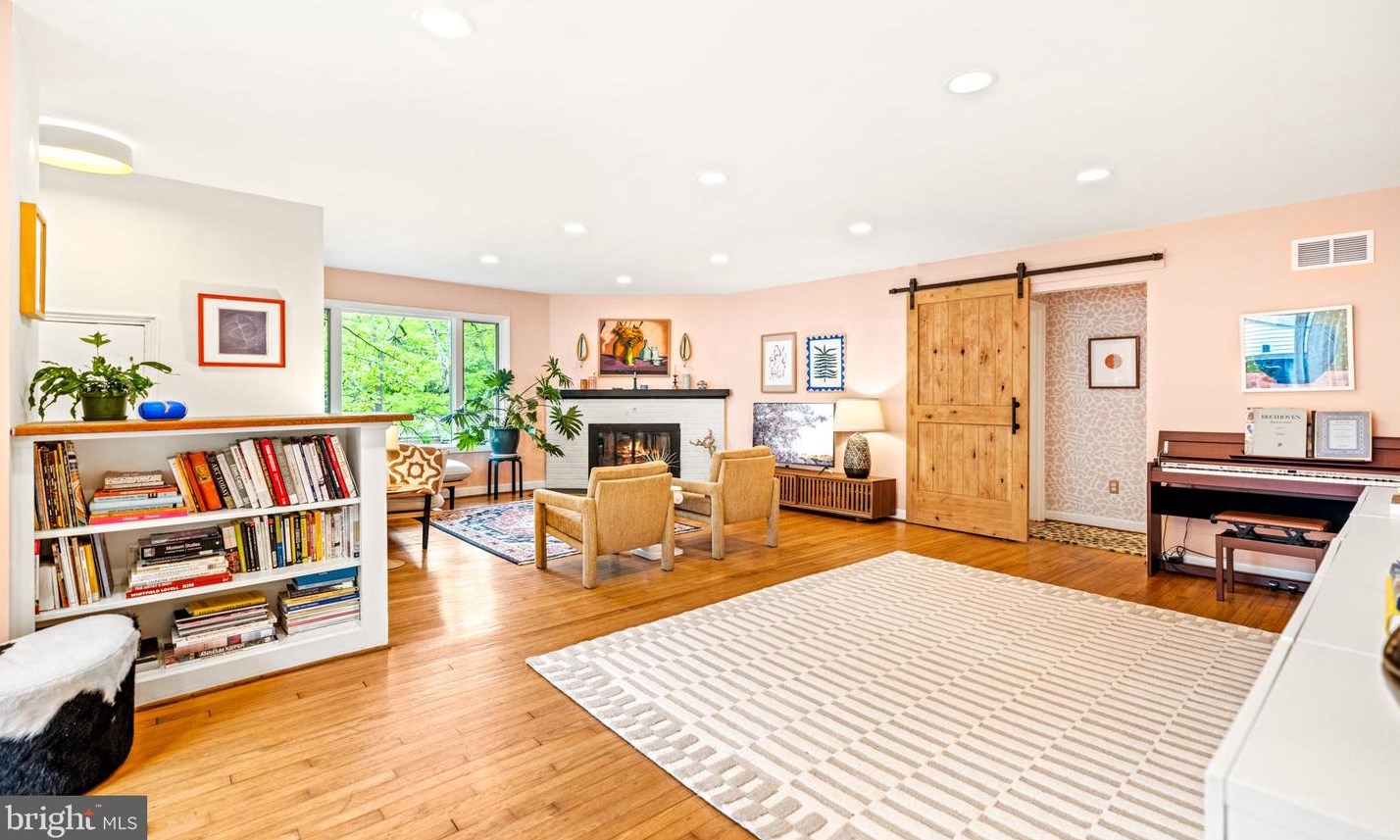 7408 Aspen Ave, Silver Spring MD  20912-5447 exterior