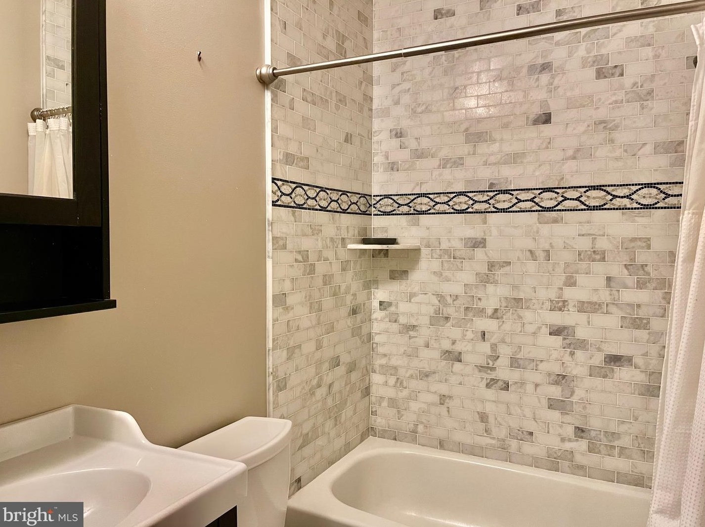 15516 Peach Leaf Ln, Gaithersburg MD  20878-2343 exterior