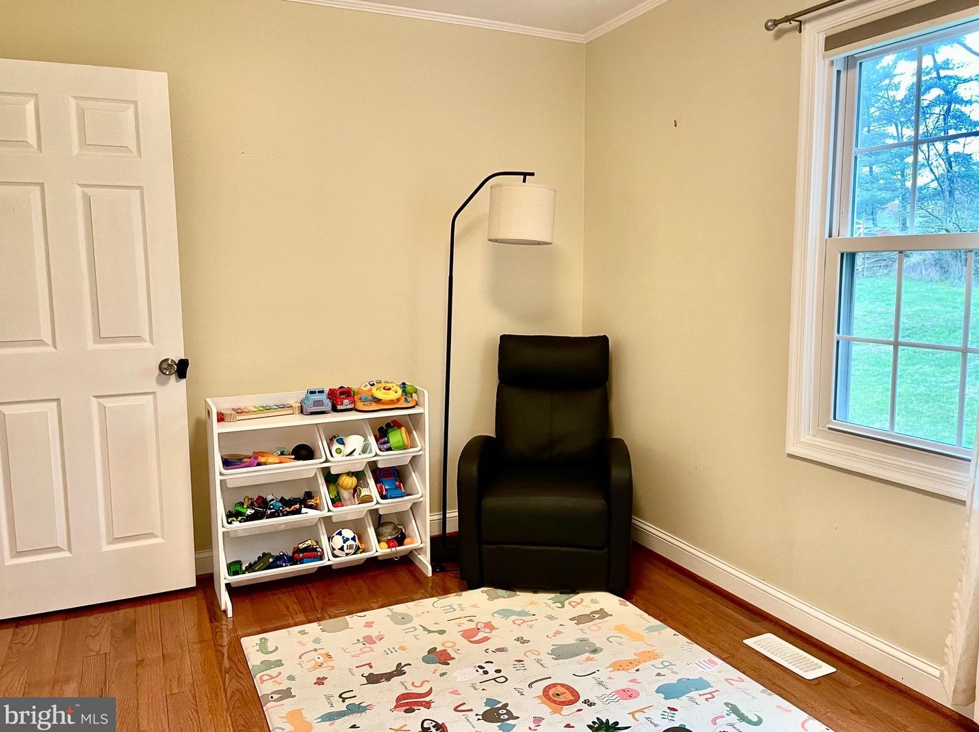 15516 Peach Leaf Ln, Gaithersburg MD  20878-2343 exterior