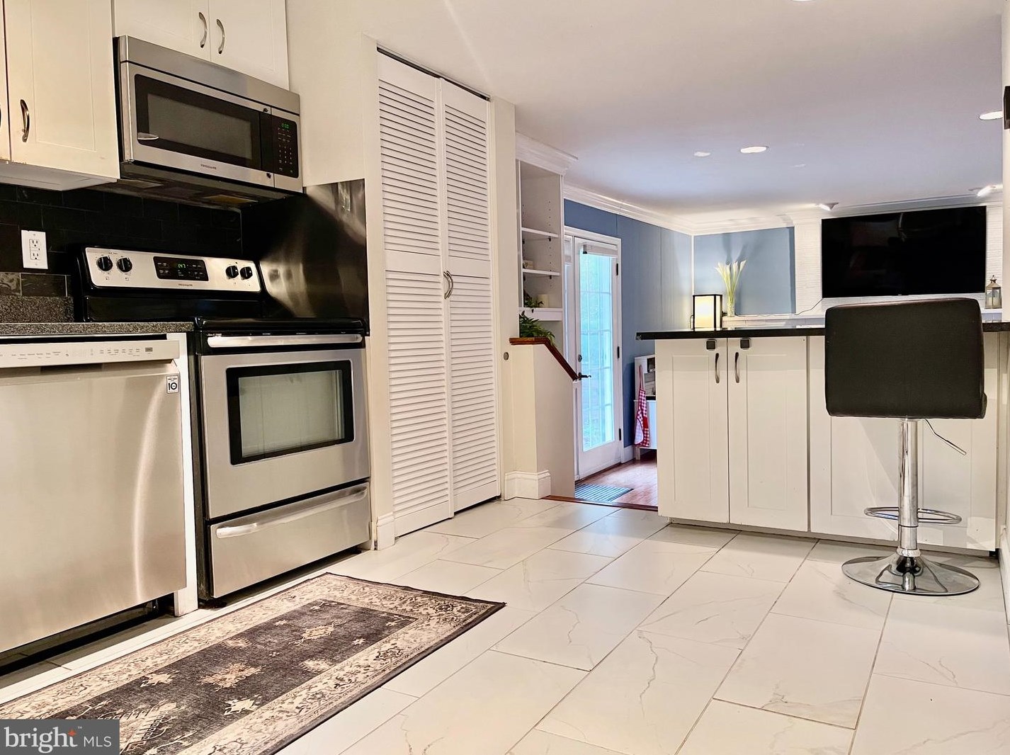 15516 Peach Leaf Ln, Gaithersburg MD  20878-2343 exterior